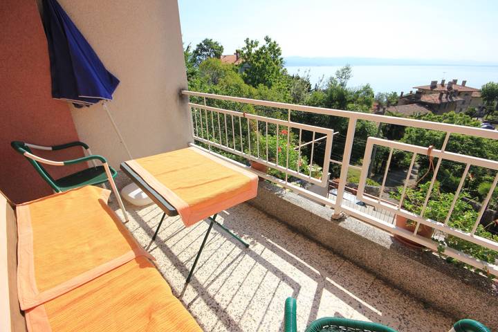 Apartament wakacyjny dla 8 osób, z balkon/ taras, zwierzęta dozwolone w Lovran