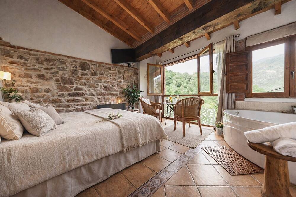 Apartamento entero, Lugar romántico con Jacuzzi, Vistas fantasticas montaña y Chimenea in Proaza, Cordillera Cantábrica