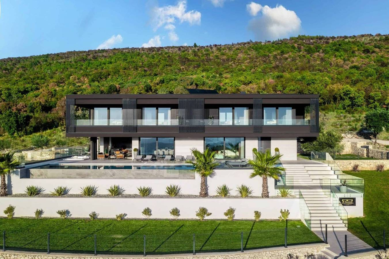 Luxury Villa Istrian Panoramica with Heated Pool in Raša, Ostküste Istrien