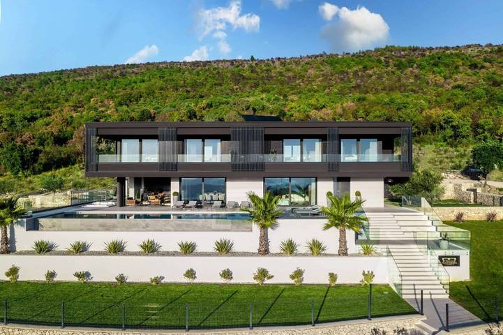 Villa für 8 Personen, mit Whirlpool und Garten sowie Sauna - 1