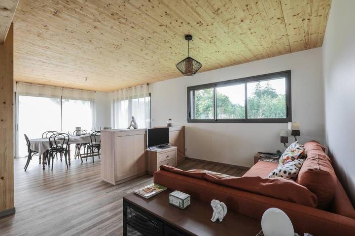 Location de vacances pour 4 personnes, avec terrasse et vue à Arc-et-Senans - 3