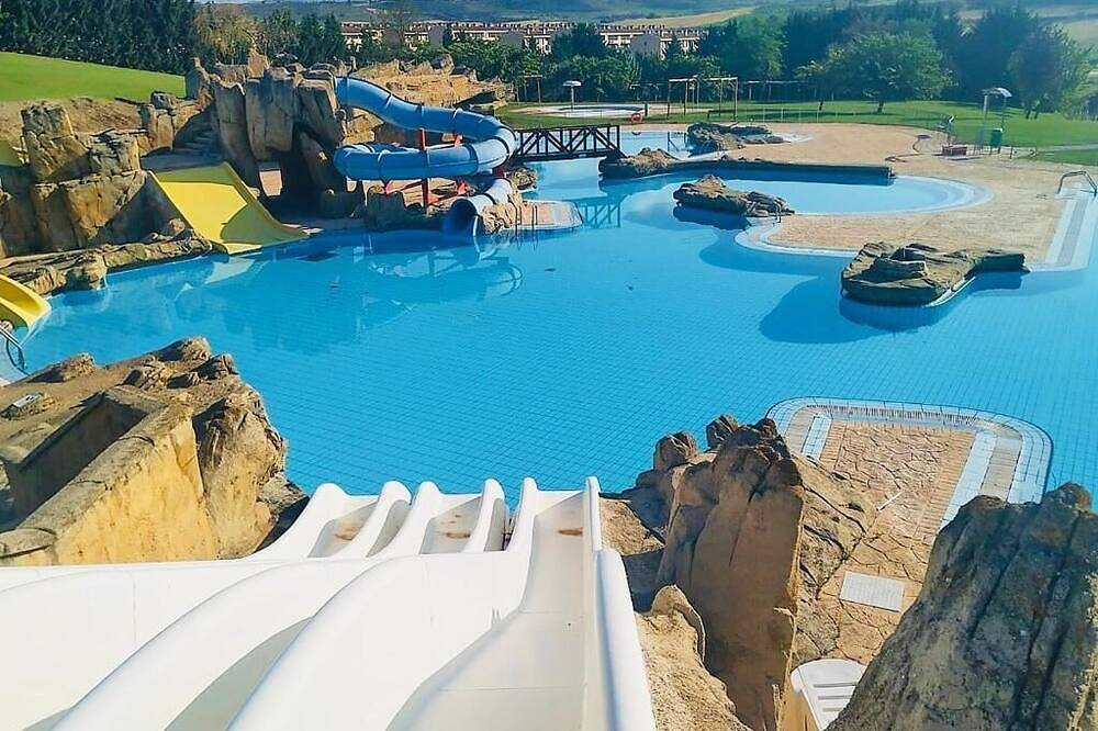 La Puerta de Viana, con txoko, garaje y piscina! in Viana (desambiguación), Provincia de Navarra