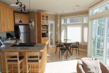 Vacation House for 8 Guests in Oceanside (Oregon), Tillamook County, Picture 3