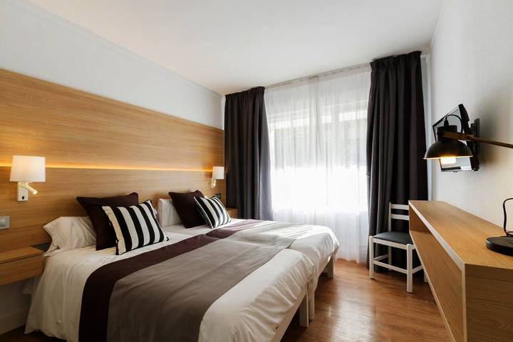 Appart’hôtel pour 10 personnes, avec Terrasse ainsi que Jardin et Sauna à Port de Pollença