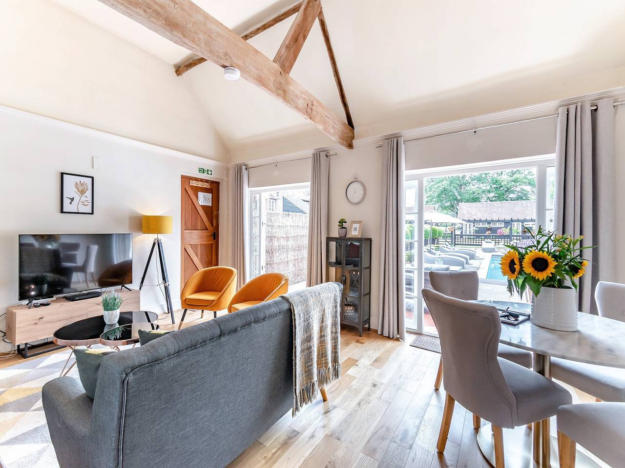 The Pool House - Uk49372 in Woking, Surrey