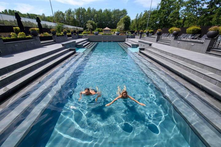 Hotell för 2 Personer, med pool samt bastu och bubbelpool och trädgård i Amsterdam