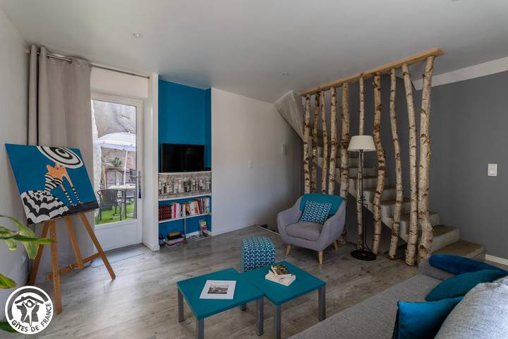 Gîte pour 2 personnes, avec Terrasse et Jardin ainsi que Piscine et Vue
