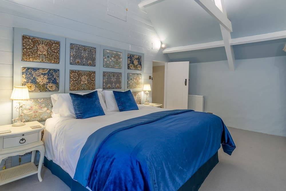 Farthingdales - sleeps 4 guests in 2 bedrooms in Burford, Oxfordshire