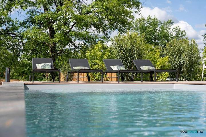 Location de vacances pour 6 personnes, avec jardin ainsi que vue et piscine à Cénac - 2