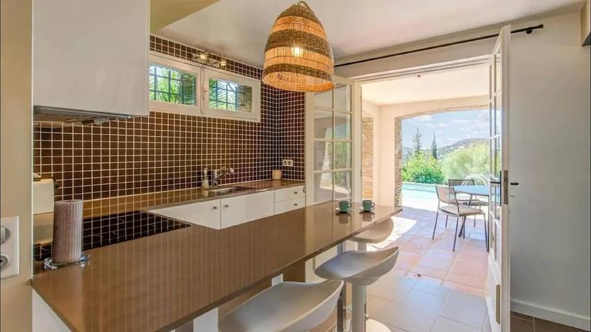 Villa pour 11 personnes, avec terrasse et piscine à Cavalaire-sur-Mer - 4