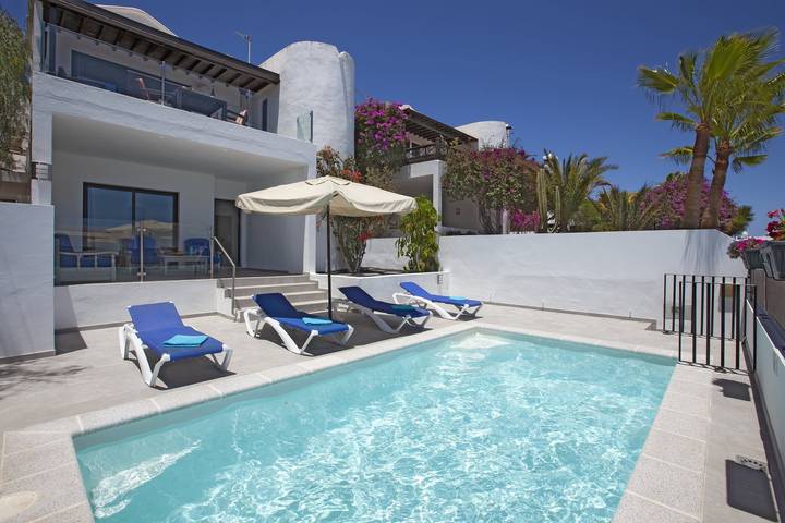 Villa pour 7 personnes, avec vue sur l’océan ainsi que jardin et balcon à Puerto del Carmen