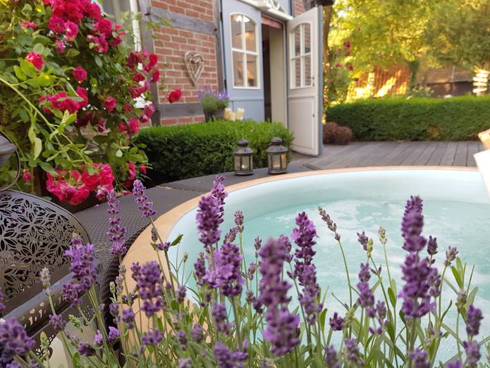 Ferienhaus für 2 Personen, mit Garten und Sauna sowie Whirlpool - 1