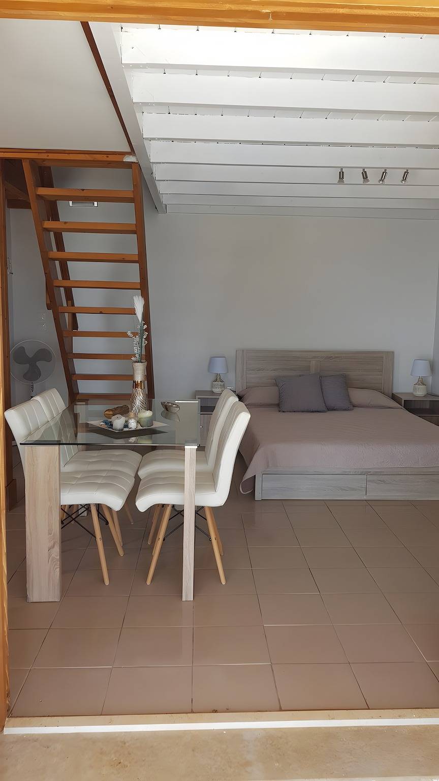 Country Green House a Lourdas — Rifugio Isolato nella Natura con Vista Mare in Cefalonia