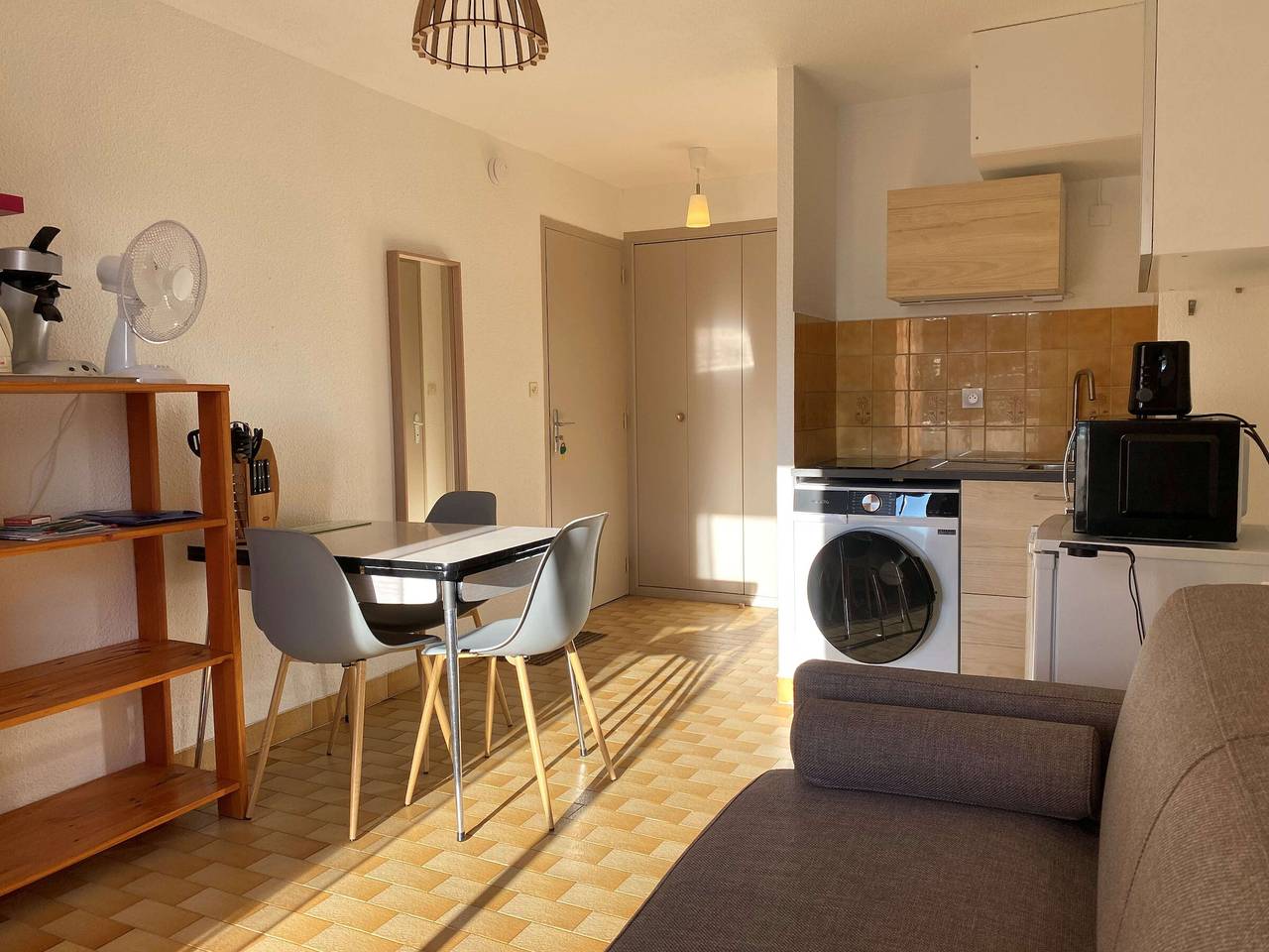 Estudio entero, Estudio acogedor con aparcamiento privado y Wi-Fi en Balaruc-les-Bains in Balaruc-les-Bains, Côte d'Améthyste