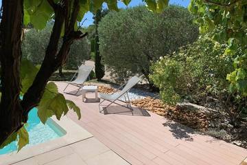 Cottage pour 6 personnes, avec terrasse et jardin à Lirac