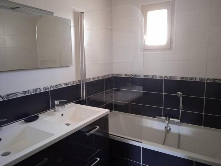 Location de vacances pour 5 personnes, avec vue et jardin à Charavines - 4