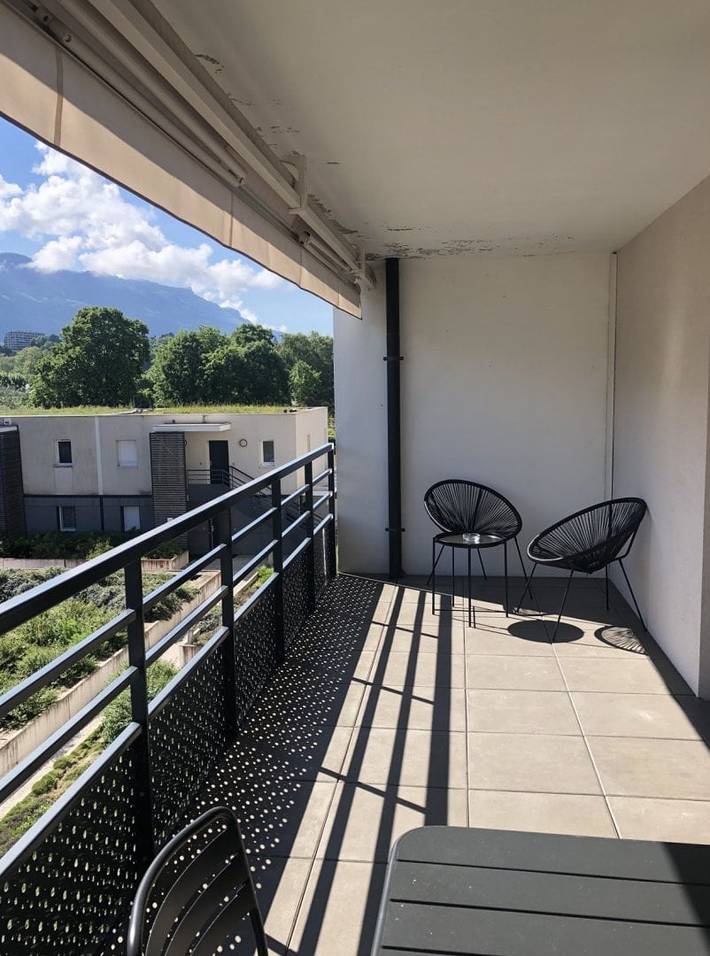 Gîte pour 4 personnes, avec terrasse dans Esplanade du Lac ( Aix-les-Bains) - 2