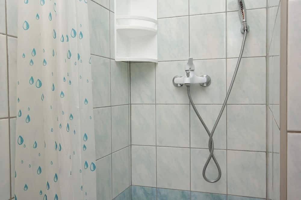 Ganze Wohnung, 2-Zimmer-Ferienwohnung mit Terrasse Pomer, Medulin in Pomer, Südküste Istrien