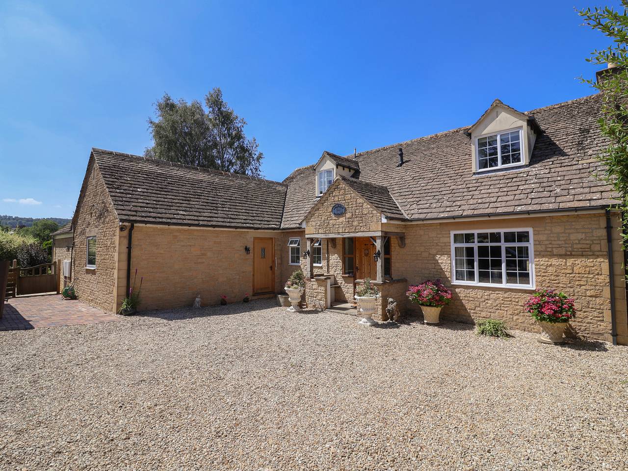 Leafield Cottage in Badgeworth, Gloucestershire