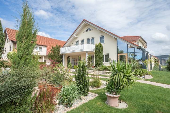 Ferienwohnung für 5 Personen, mit Balkon und Garten