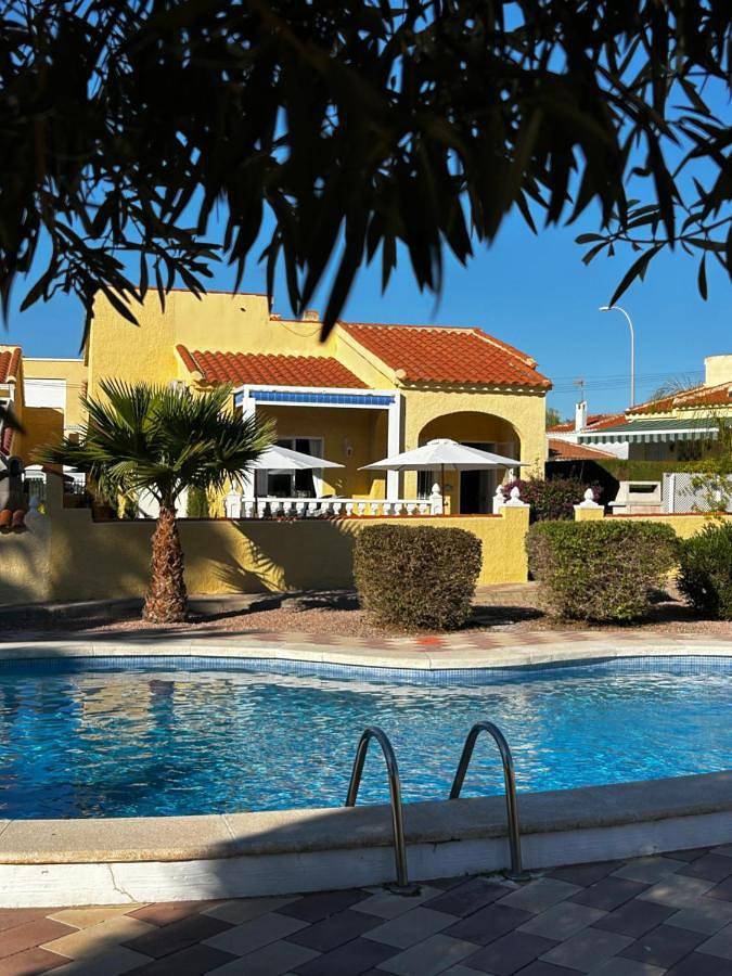 Vakantiehuis voor 4 personen, with Balkon and Terras as well as Tuin and Uitzicht in San Fulgencio
