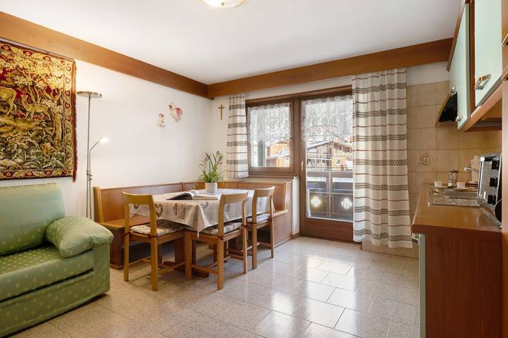 Appartamento per 4 persone, con balcone a Canazei