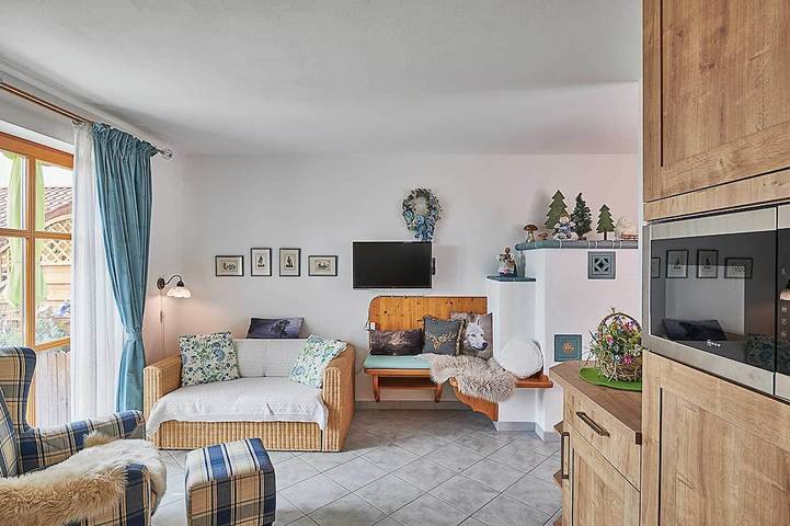 Ganze Wohnung, Romantik & Ruhe pur – Auszeit am Waldrand mit Bergblick und Kachelofen in Wegscheid, Passauer Land