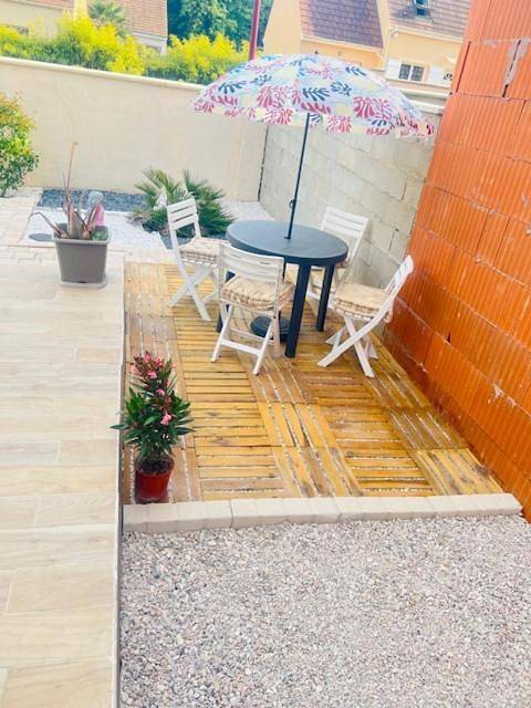 Gîte pour 2 personnes, avec jardin et terrasse à Rosny-sur-Seine