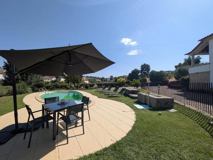 Casa de férias para 3 pessoas, com Terraço e Jardim e ainda Piscina and Vista em Trancoso (Portugal)
