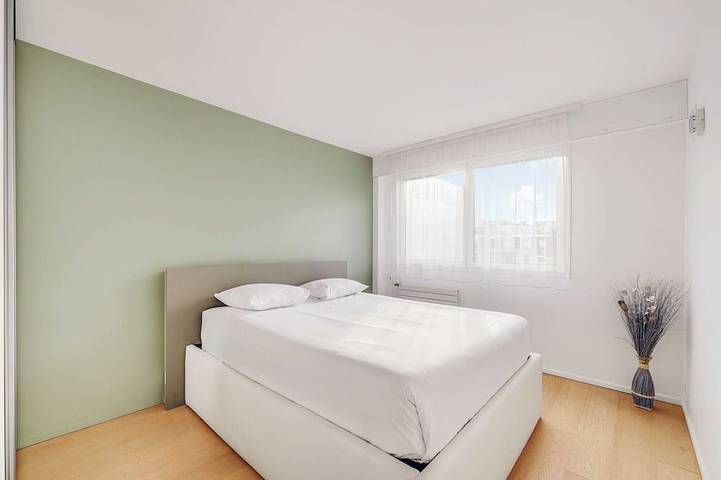 Apartamento entero, Amplio apartamento de 3 habitaciones y 6 baños en Charenton in Charenton-le-Pont, Valle del Marne