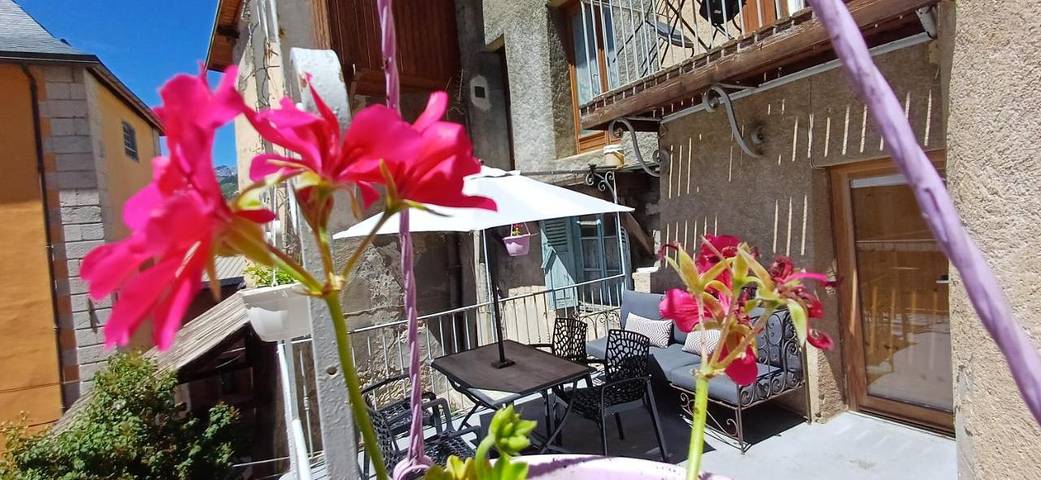 Gîte pour 4 personnes, avec balcon et vue dans Office De Tourisme De Briancon