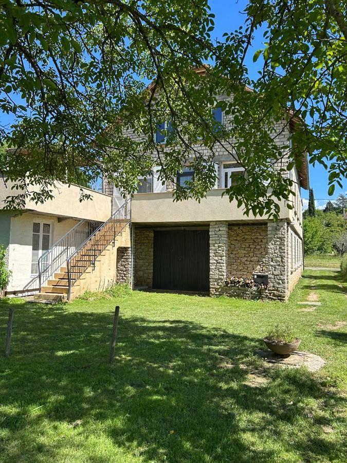 Location de vacances pour 4 personnes, avec jardin à Lacave - 2