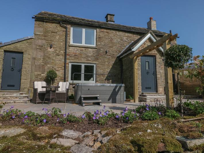 Cottage for 2 people, with Hot tub and Garden as well as View in Peak District