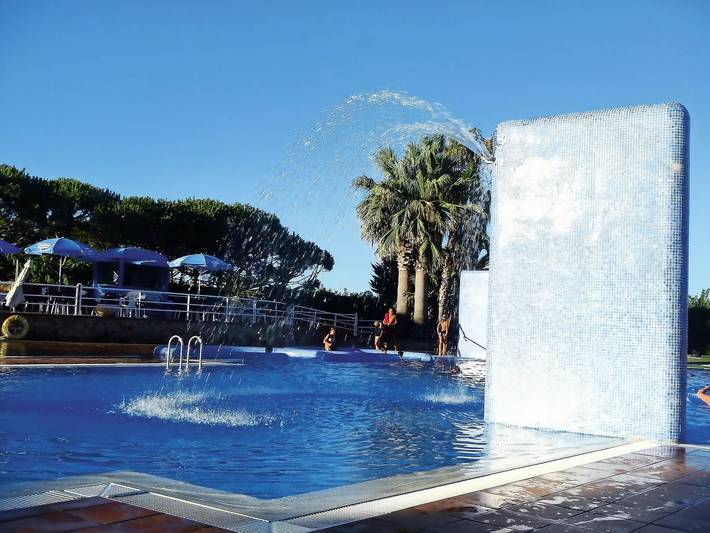 Wohnwagen für 4 Personen, mit Terrasse und Pool in Malgrat de Mar - 4