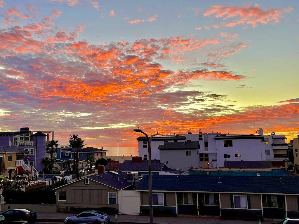 Ganze Wohnung, ✅2Br-2Bth🌴1/2 Block off Hermosa Beach Sand 🌊Ocean View 🚗 2 Garage Parking in Hermosa Beach, Los Angeles County