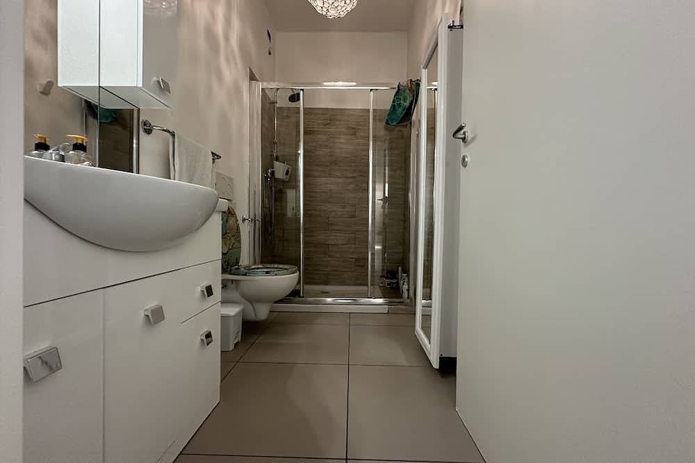 Entire apartment, Detached apartment private garden facing the sea in Tortoreto Lido, Tortoreto Region