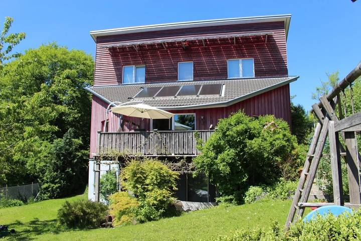 Geheel appartement, Appartement 'Paula' met Uitzicht op de Bergen, Privéterras en Wi-Fi in Bitz, Neckar-Alb
