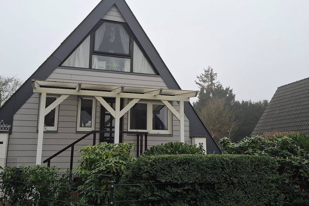 Ferienhaus am Wittensee ( ca 2 Gehmin. zum See) mit kl. Ruderboot, ab April 2019 in Wittensee, Rendsburg-Eckernförde