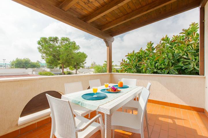 Ferienwohnung für 5 Personen, mit Balkon und Garten in Lido Specchiolla - 2