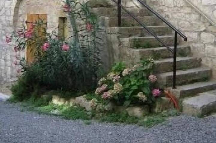 Maison de vacances pour 8 personnes, avec piscine et jardin, animaux acceptés à Berrias-et-Casteljau