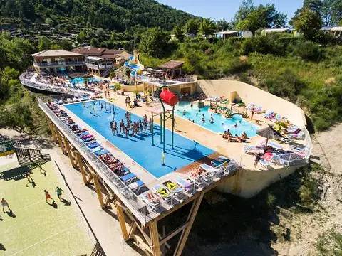 Mobilhome pour 4 Personnes in Bourdeaux, Région de Die