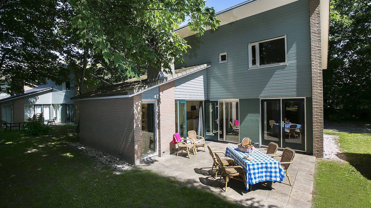 Villa voor 7 Personen in Kijkduin, Den Haag