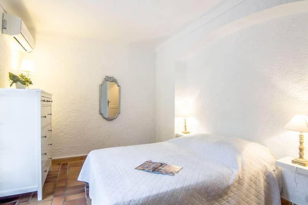 Le Pilon by Interhome in Saint-Tropez, Region de Draguignan
