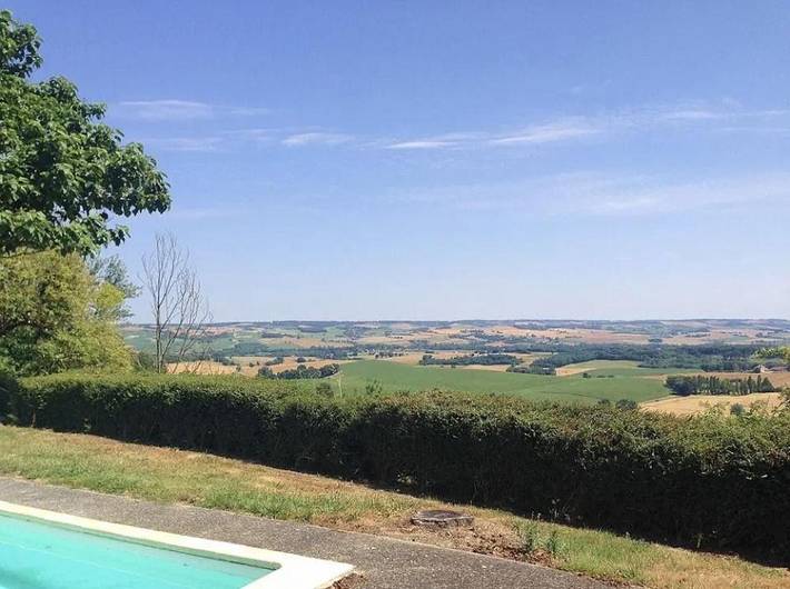 Location de vacances pour 10 personnes, avec piscine ainsi que jardin et terrasse dans Flamarens - 2