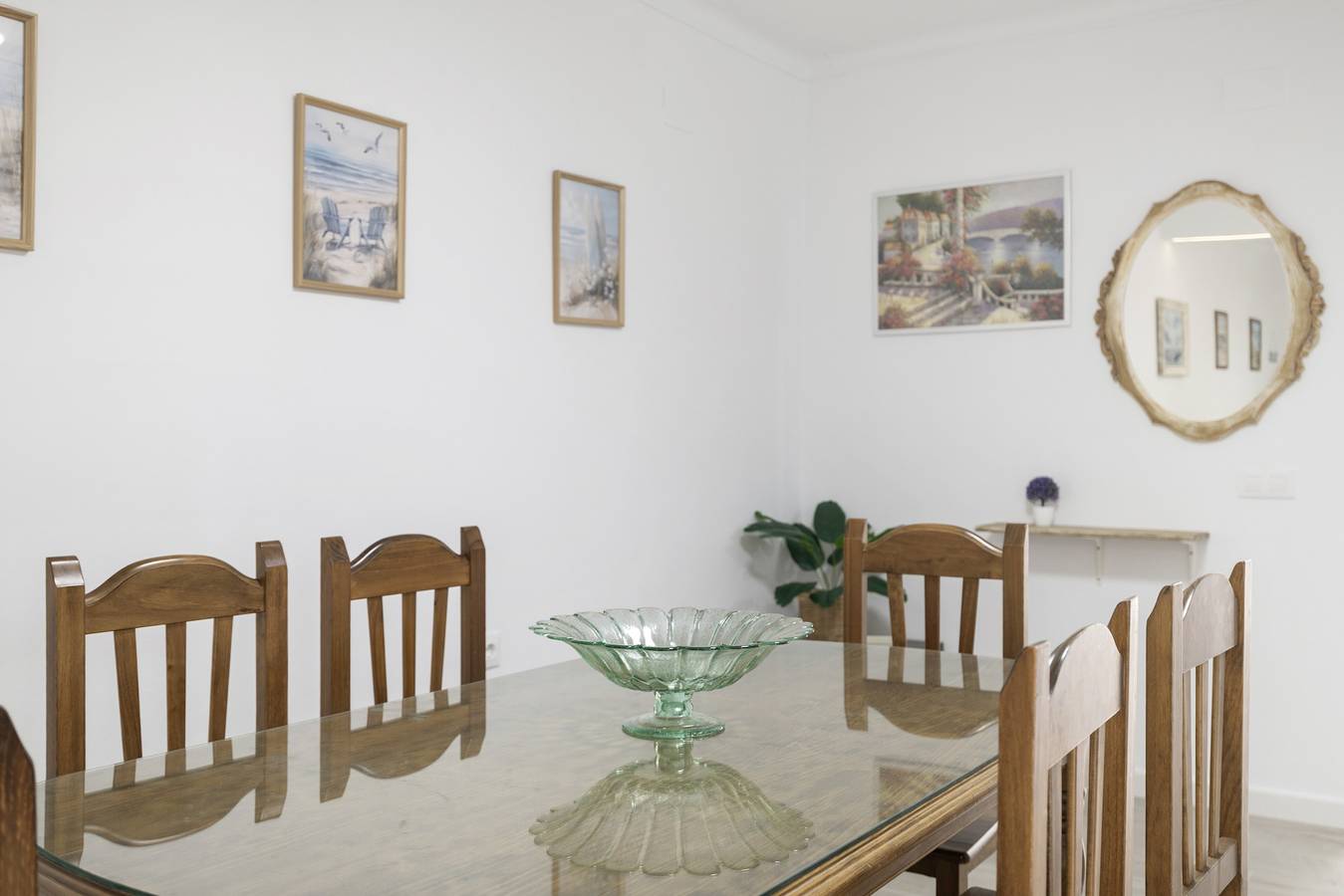 Apartamento entero, Casa Grande en el Centro de Conil, hasta 11 personas, 4 dormitorios in Conil de la Frontera, Costa de la Luz