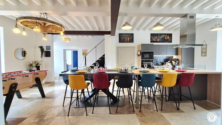 Location de vacances pour 12 personnes, avec jardin et terrasse à Guipy