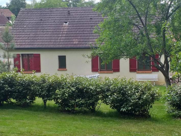 Location de vacances pour 6 personnes, avec jardin à Saint-Amand-en-Puisaye - 2