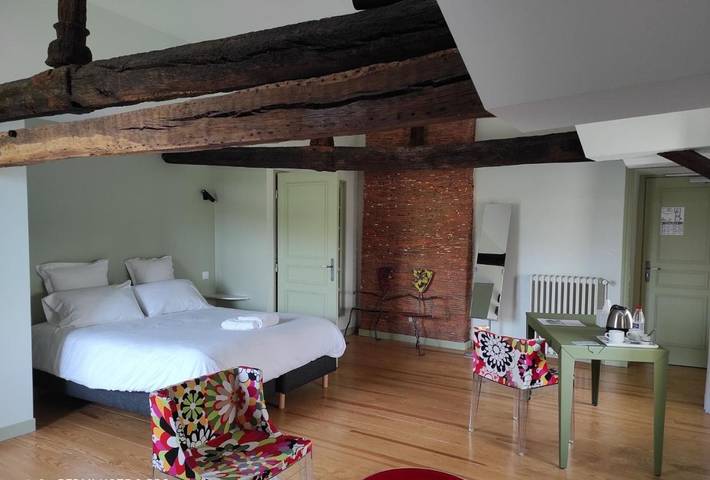 Hôtel pour 2 personnes, avec vue ainsi que jardin et piscine à Azay-le-Brûlé - 3