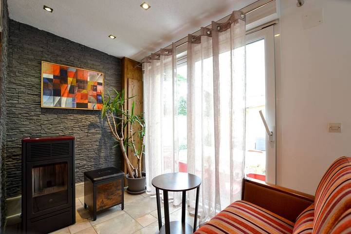 Cottage for 10 people, with hot tub and garden as well as pool and sauna - 1