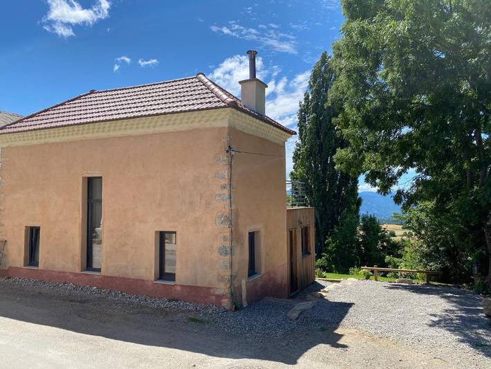 Location de vacances pour 6 personnes, avec jacuzzi et jardin à La Roche-des-Arnauds - 4